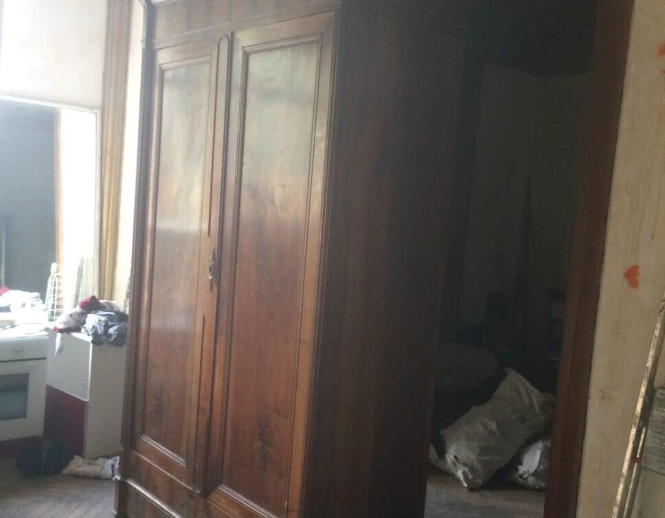 Grande armoire en bois