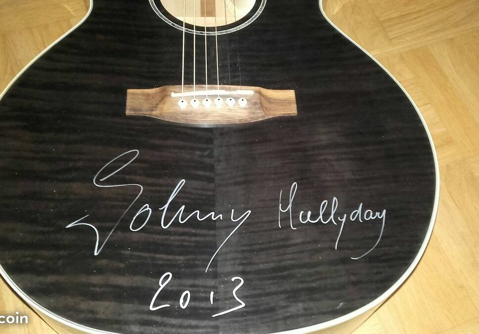 Guitare dédicacée Johnny Hallyday