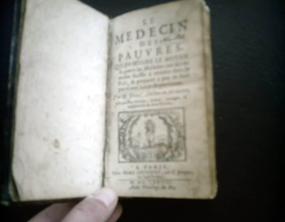 Estimation Livre, manuscrit: Livre  » Le Médecin des Pauvres  » de M.Dube