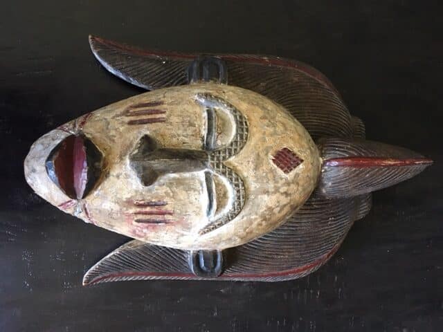 Art primitif : masque camerounais