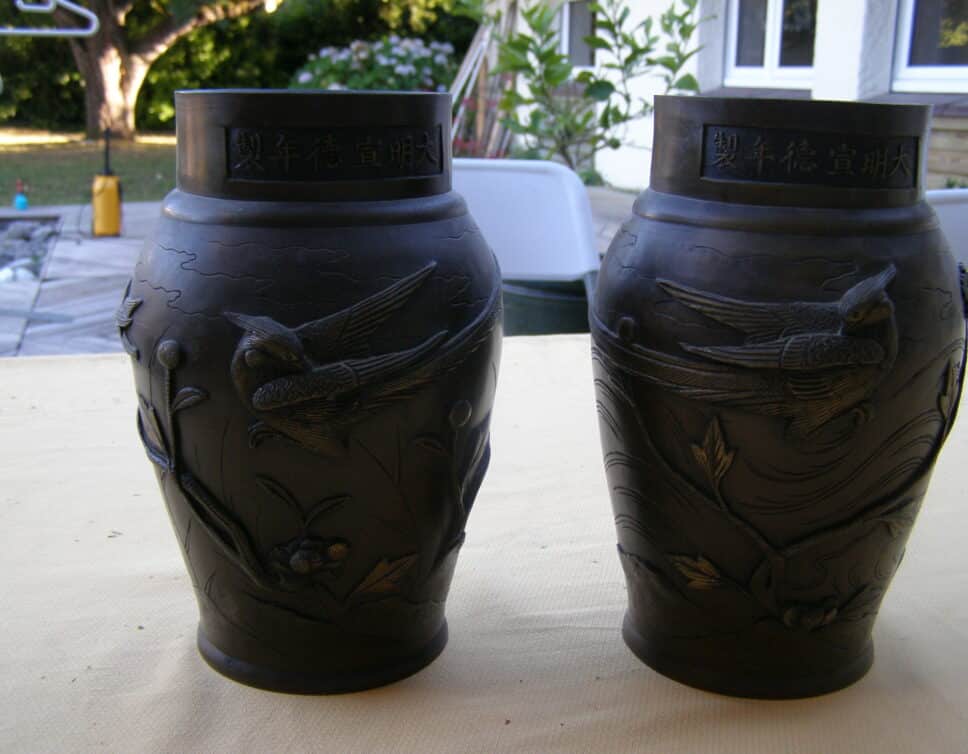 vases bronze