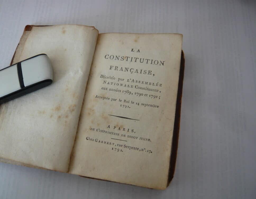 Estimation Livre, manuscrit: la constitution française