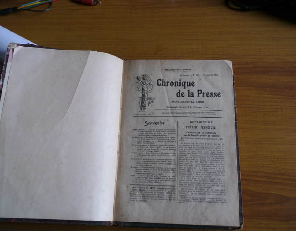 Estimation Livre, manuscrit: Recueil Chronique de la presse et revue des bulletins paroissiaux