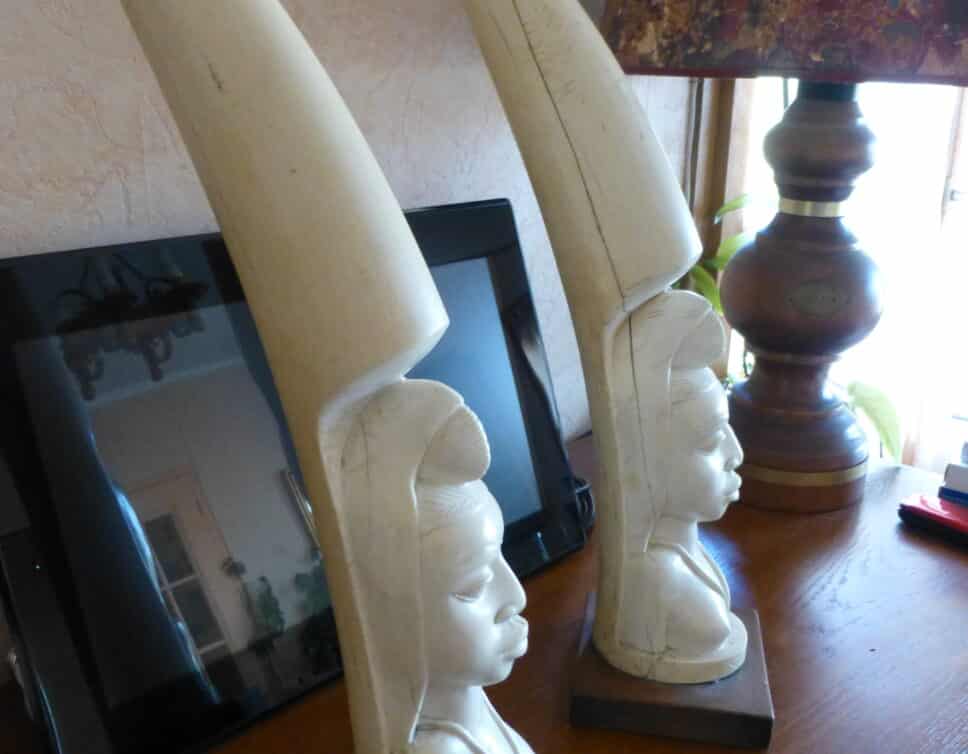 2 statuettes en ivoire