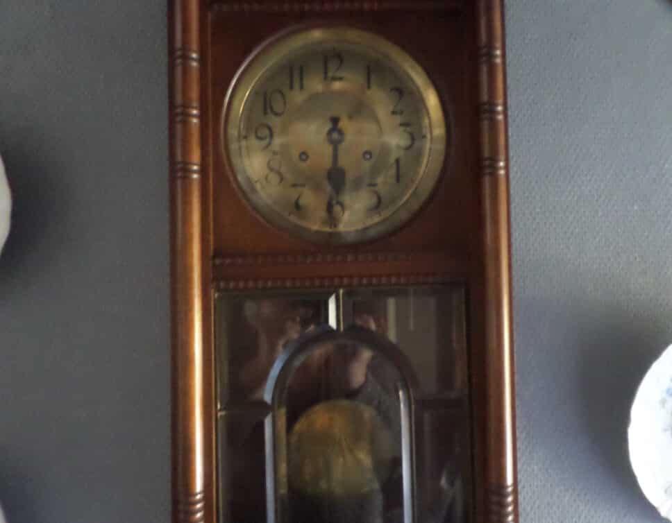 Estimation Montre, horloge: carillon datant de plus de 100 ans