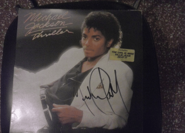 Autographe de Michael Jackson sur pochette disque