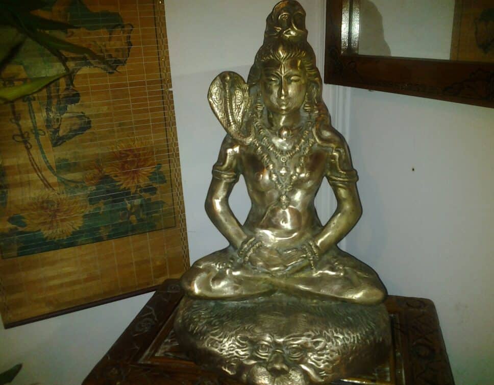 Bronze doré de Shiva en position de macération