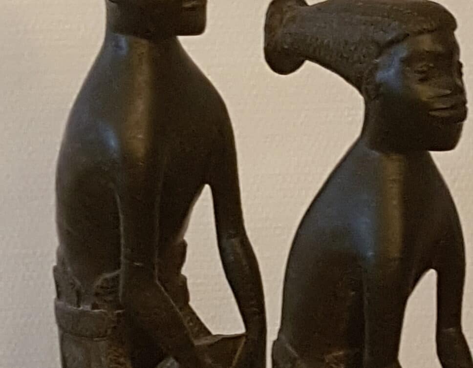 2 statuettes ébène
