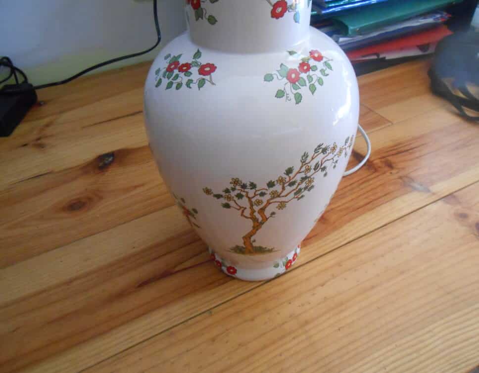Vase asiatique fond blanc