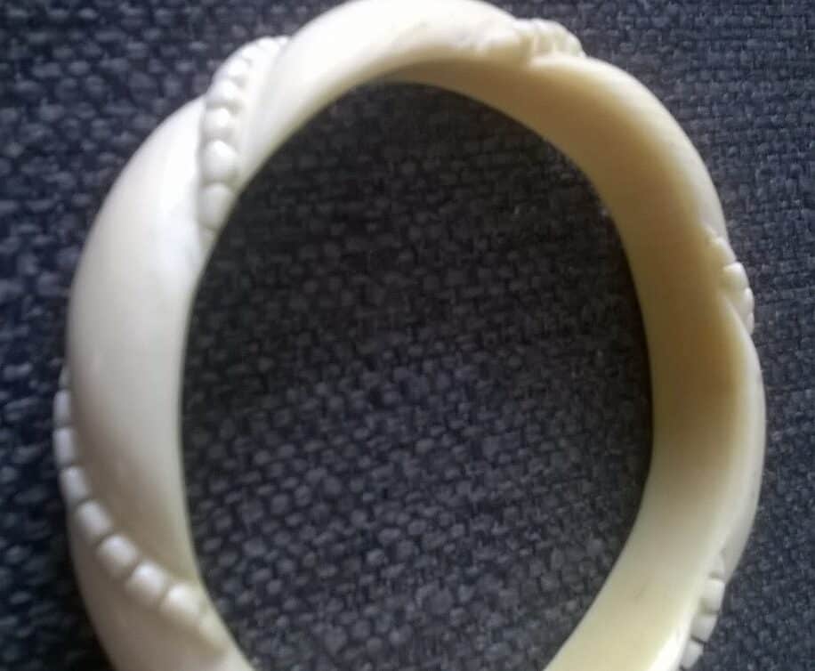 Estimation Bijoux: parure collier bracelet ivoire