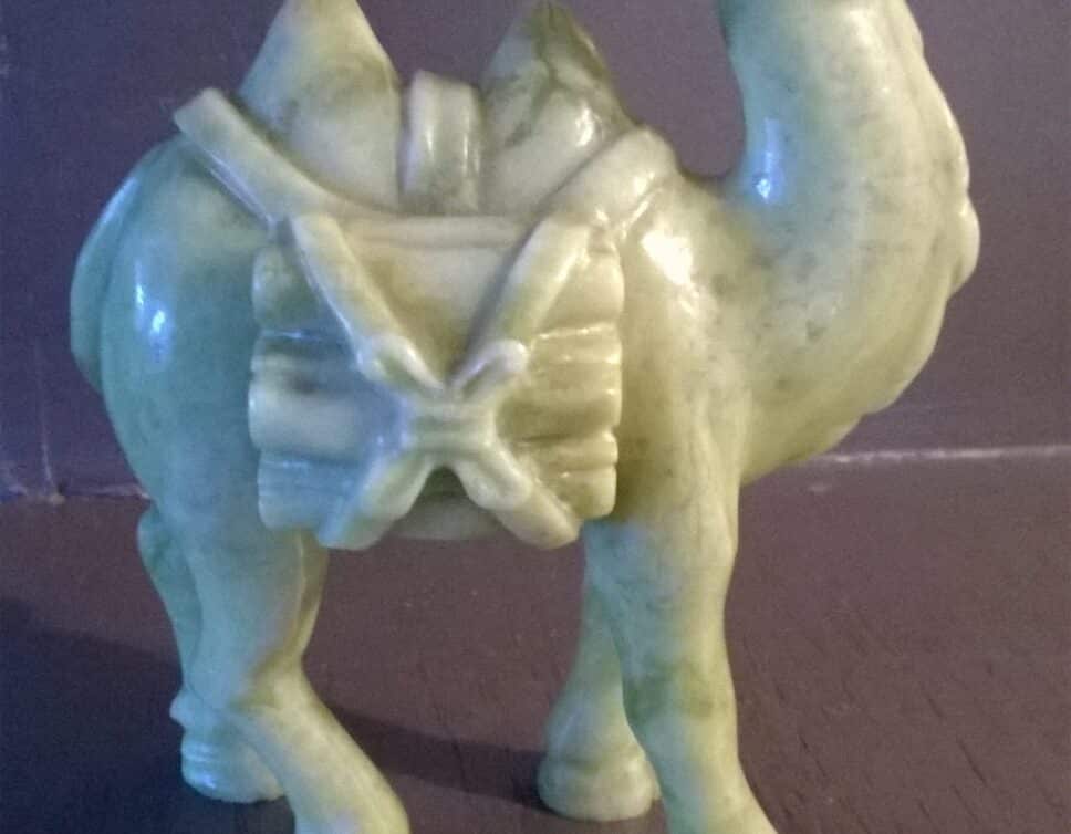 statuette chameau jade