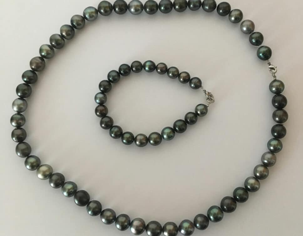 Estimation Bijoux: Collier et bracelet en perles de Tahiti