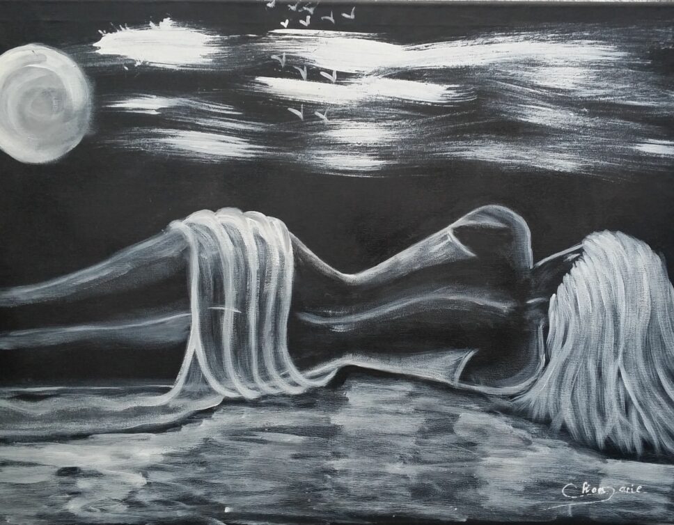 Femme allongée sur la plage