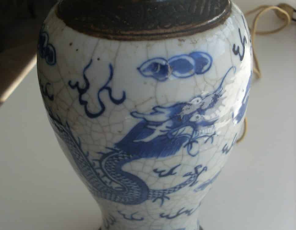Vase chinois monte en lampe