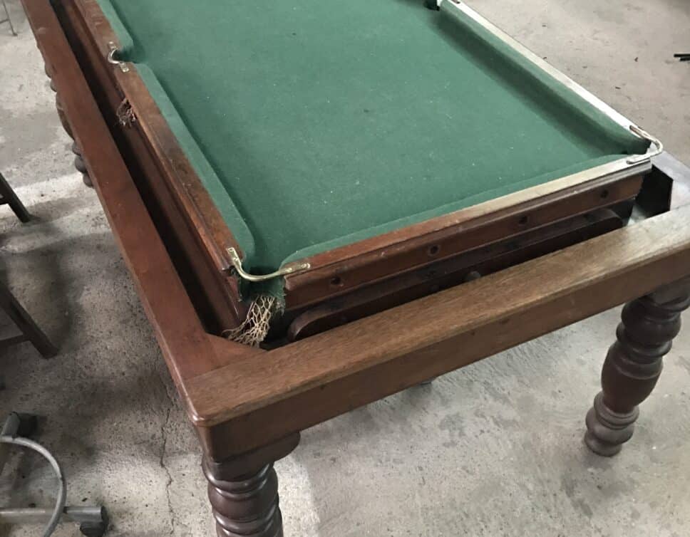 Billiard convertible en table