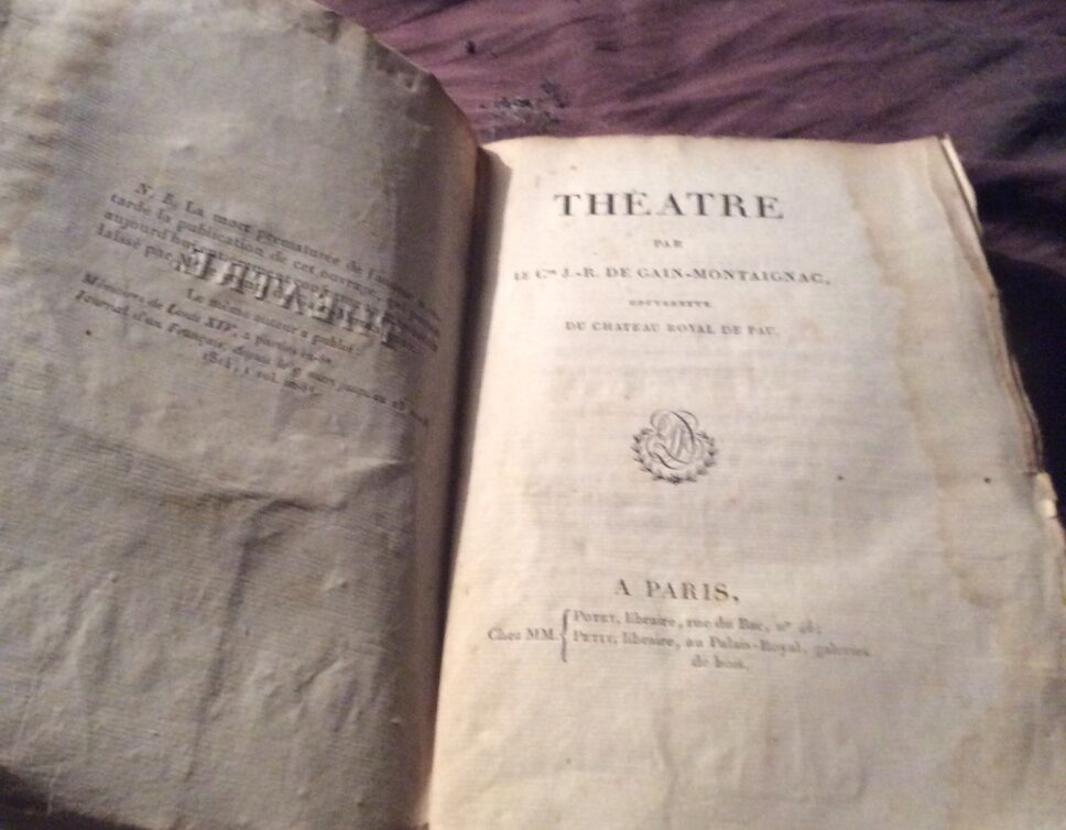 Estimation Livre, manuscrit: Livre livre theatre par le cte j.-r. de gain-montaignac gouverneur du chateau royal de pau