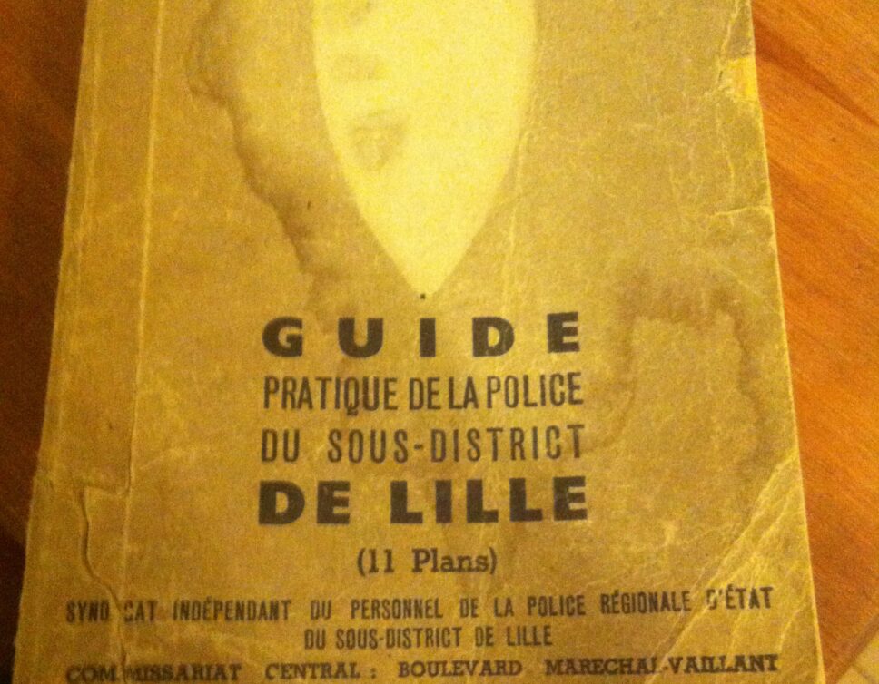 Estimation Livre, manuscrit: Livre guide pratique de la police du sous district de Lille