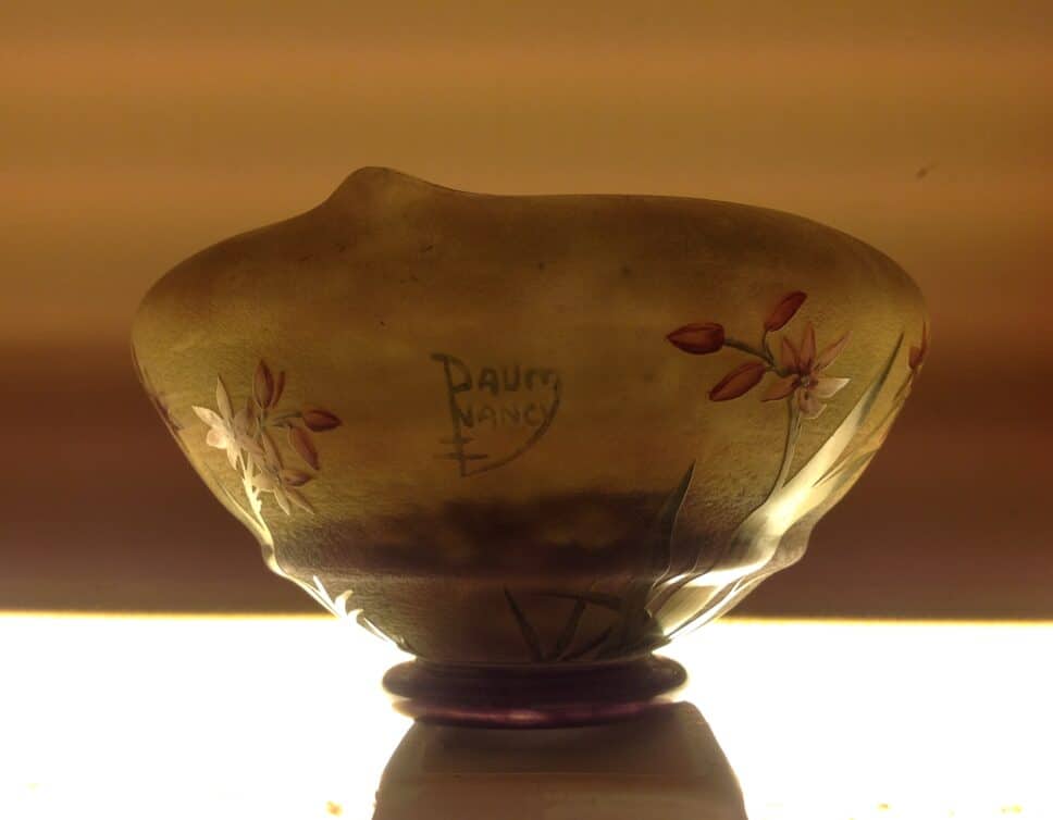 Vase forme coupe Daum Nancy avec Croix de Lorraine