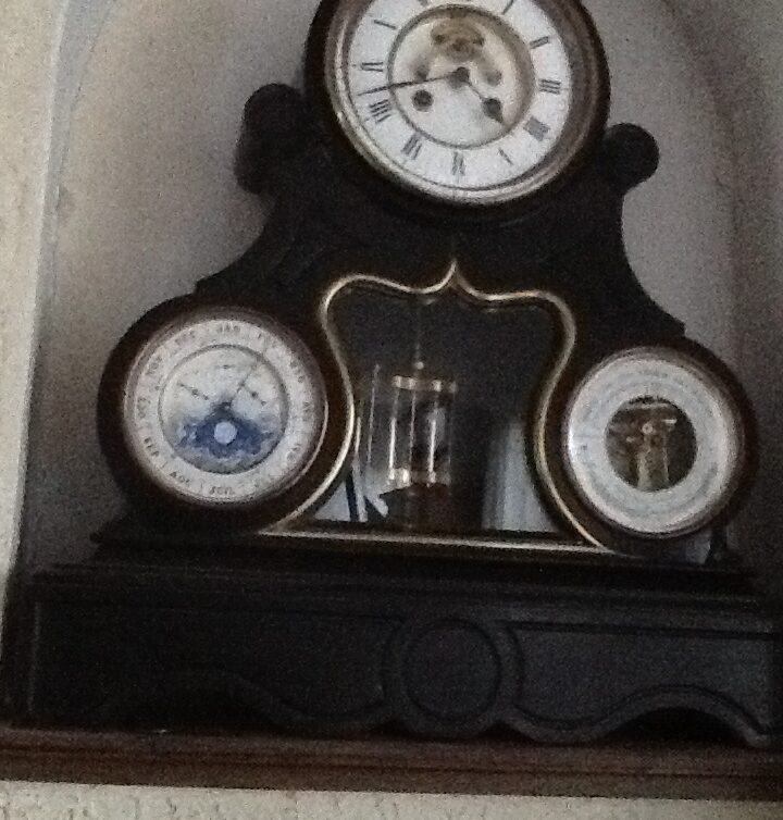 Estimation Montre, horloge: Pendule marbre noir