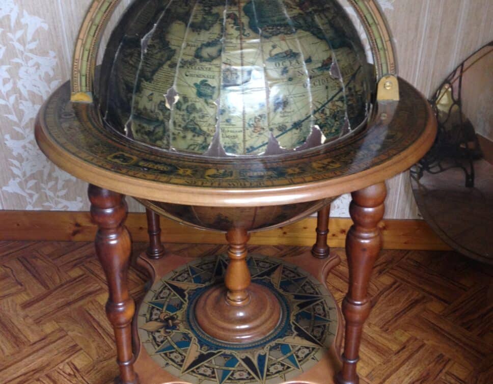 Bar globe