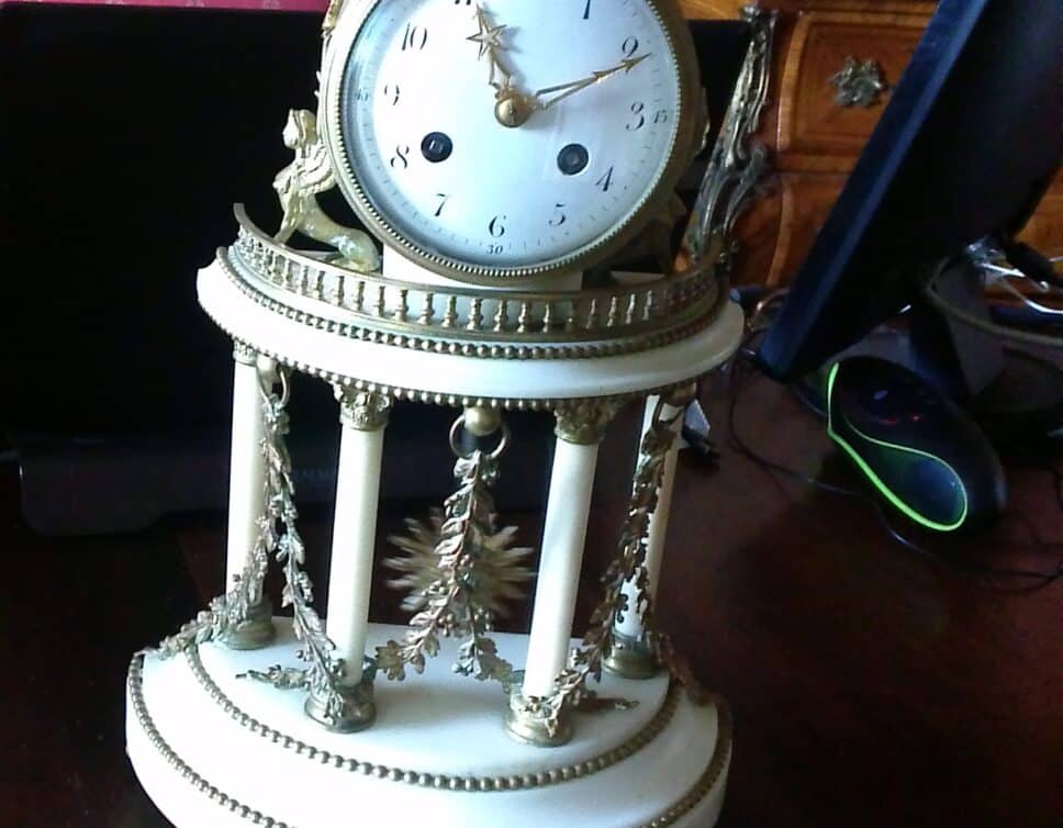 Estimation Montre, horloge: pendule marbre louis XVI