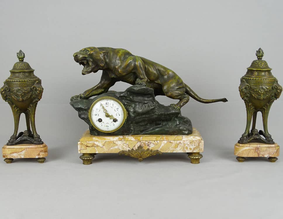 Estimation Montre, horloge: horloge pendule tigre