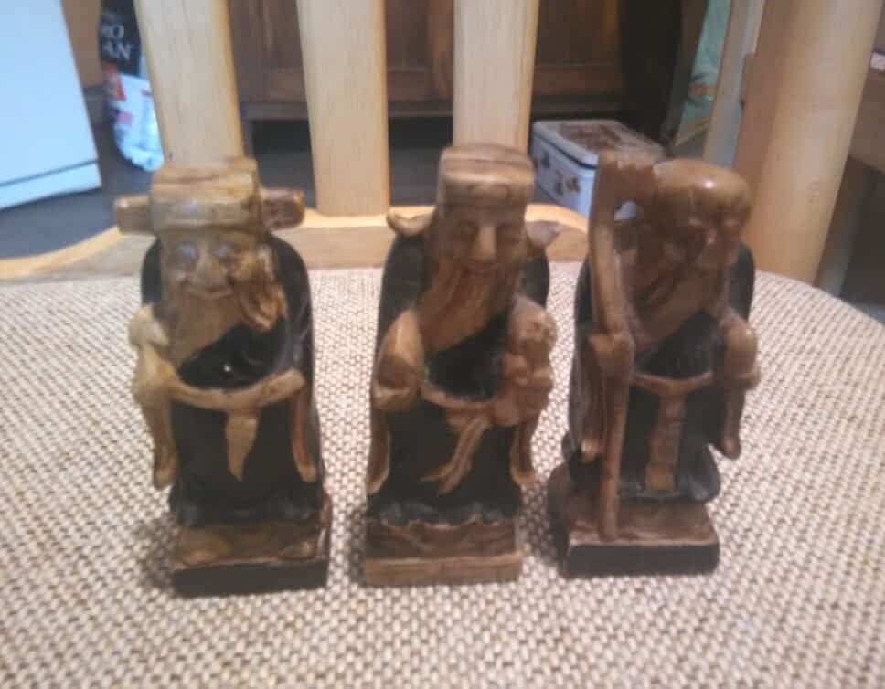 3 petite sculptures