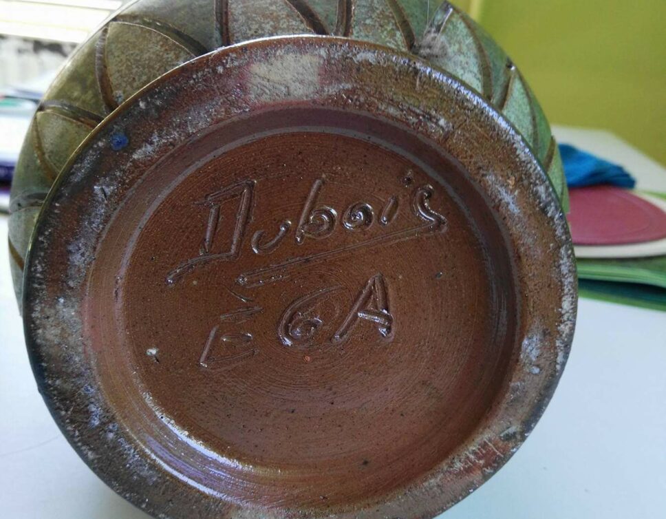Vase signé Dubois