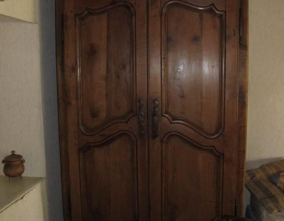armoire ancienne