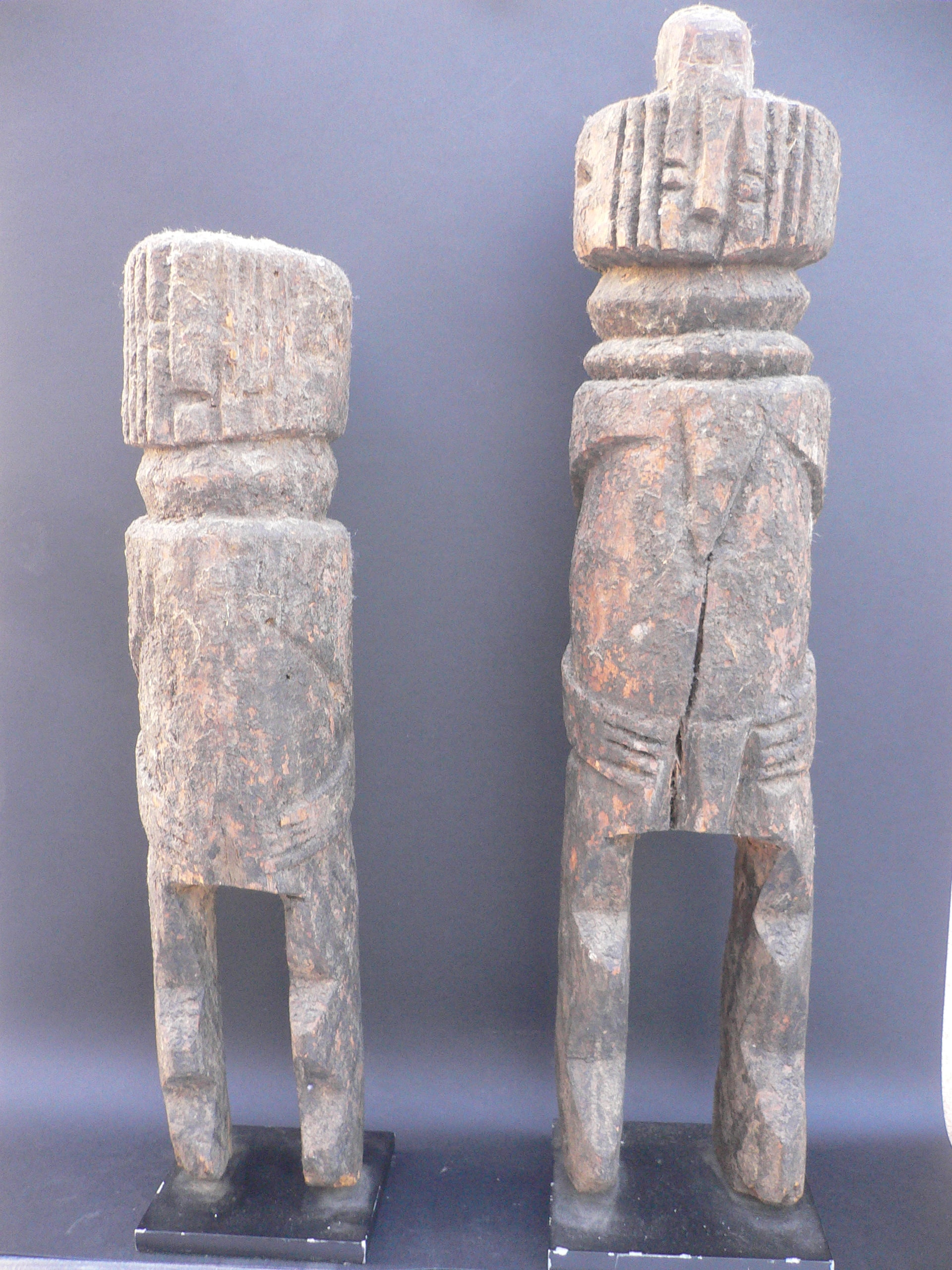 Couple statuettes africaines