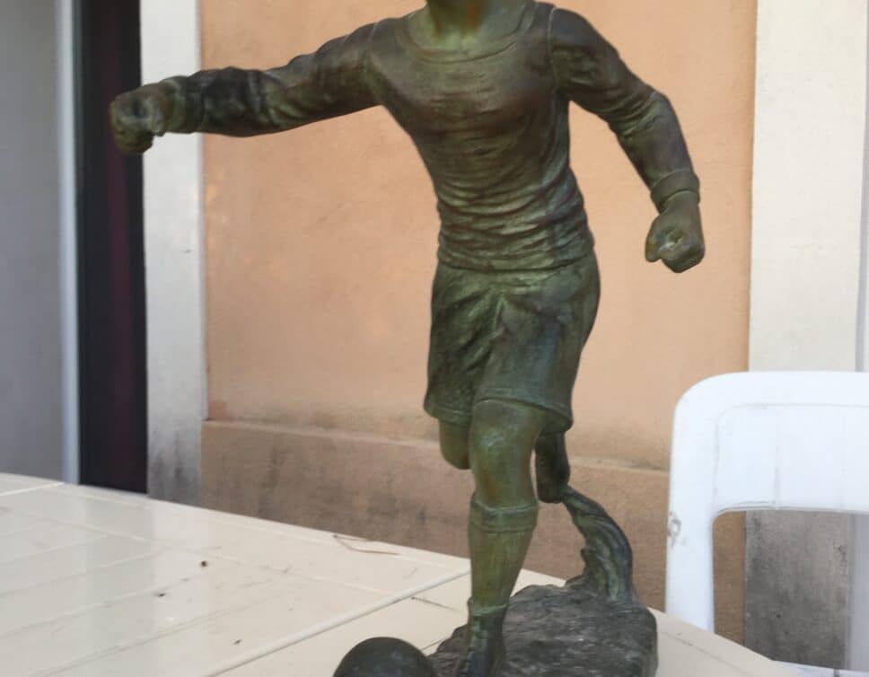 Bronze footballeur