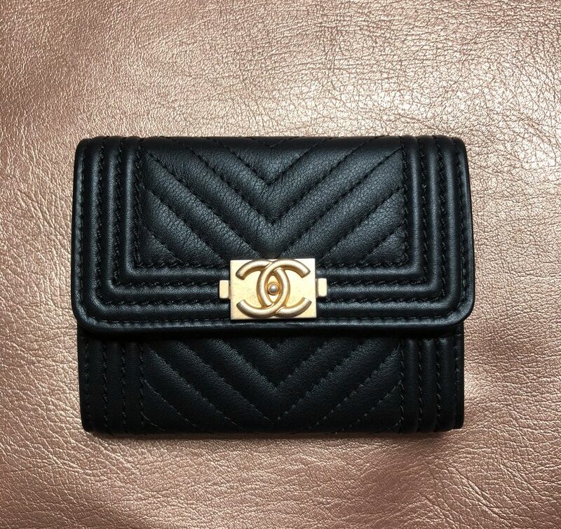 Porte monnaie Chanel en cuir noir