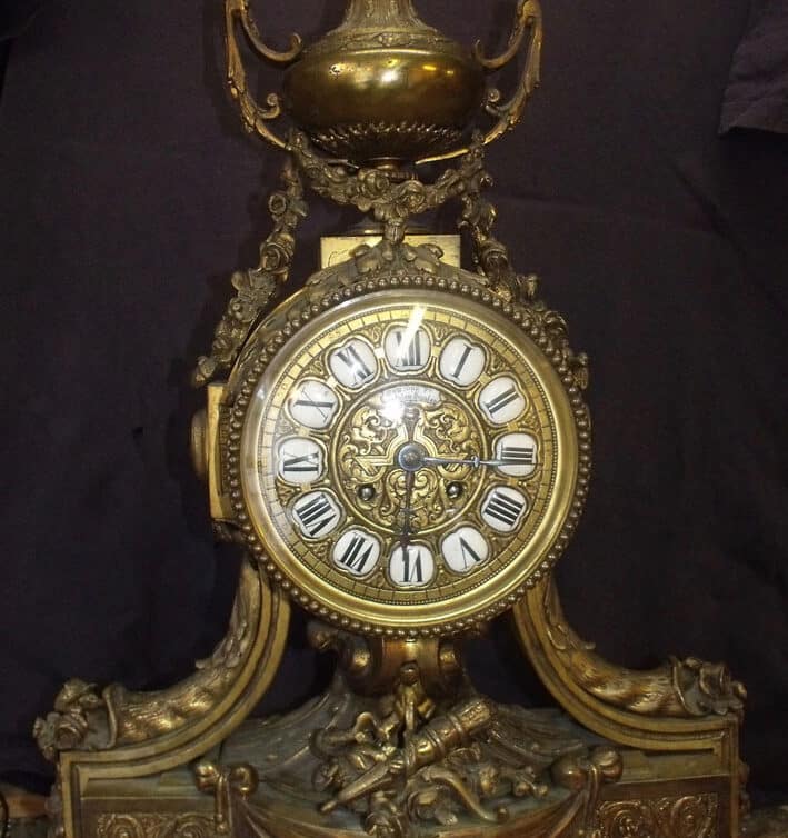 Estimation Montre, horloge: Pendule ancienne