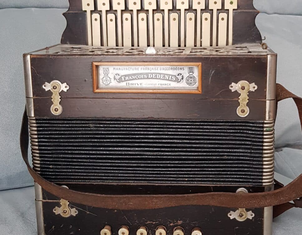 Dedenis accordéon