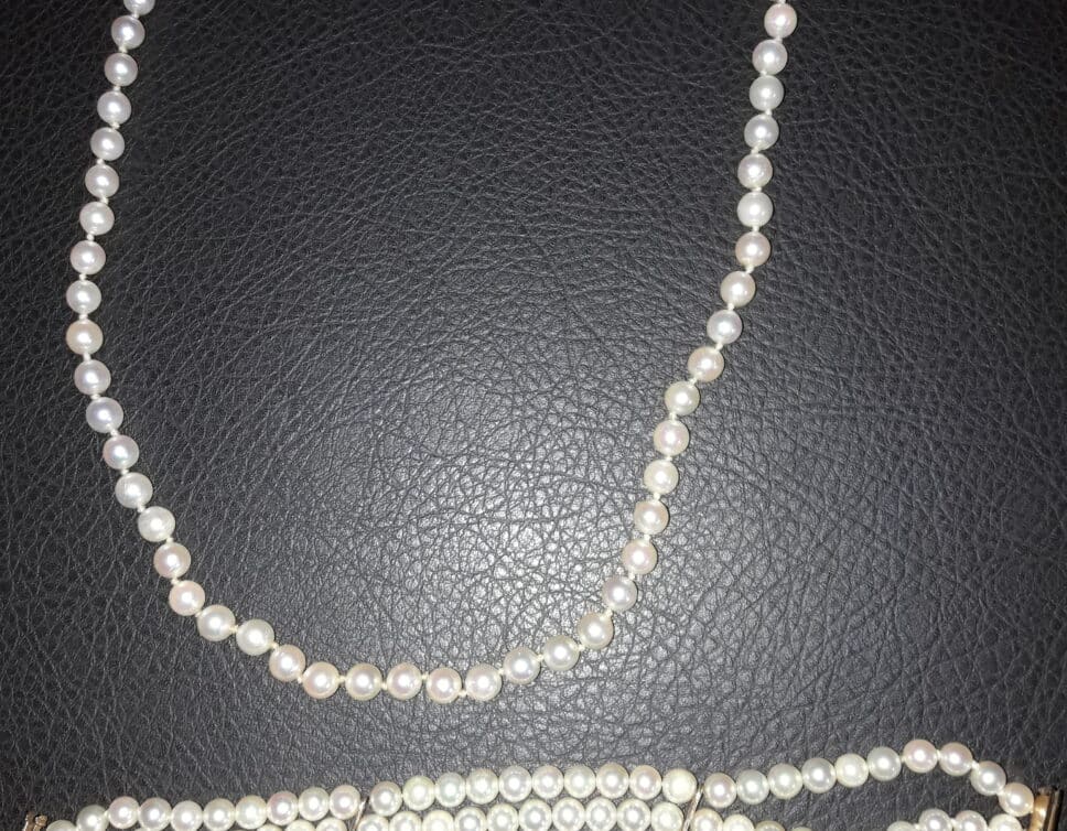 Estimation Bijoux: Collier et bracelet de perles