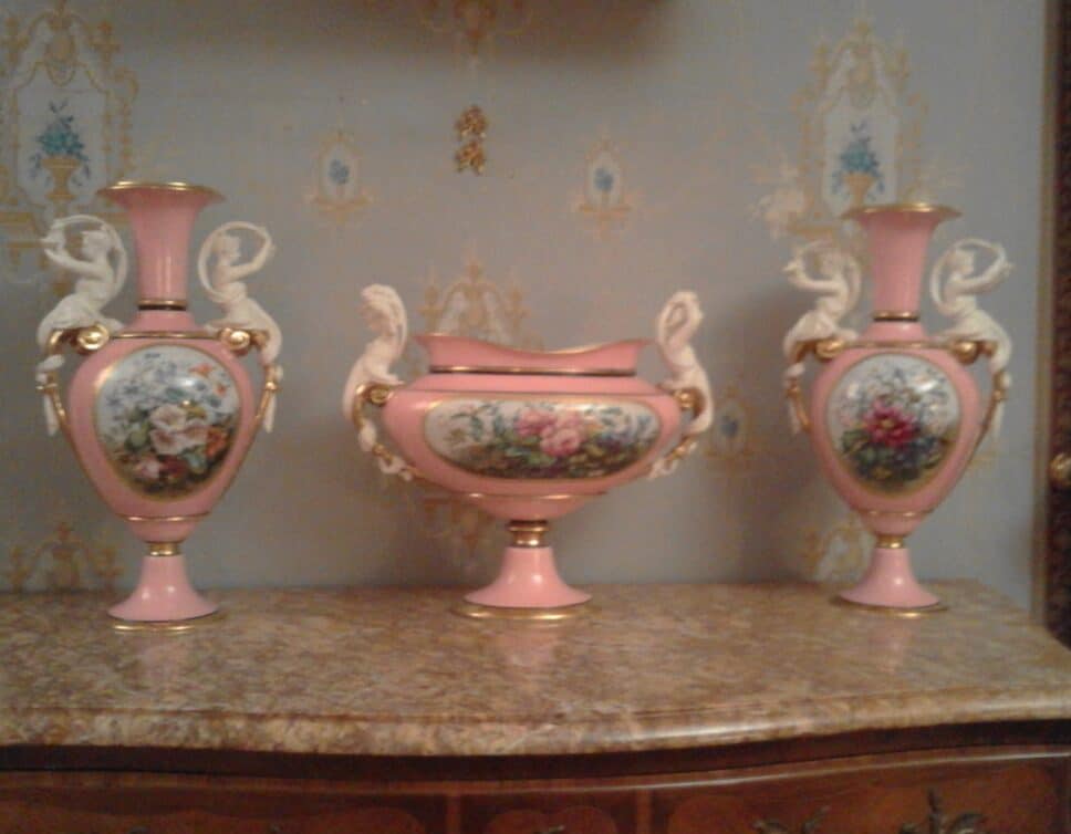 Groupe de 3 vases