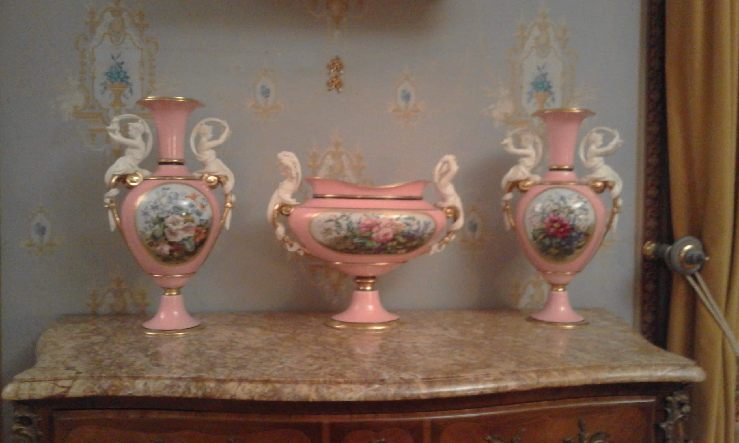 Groupe de 3 vases
