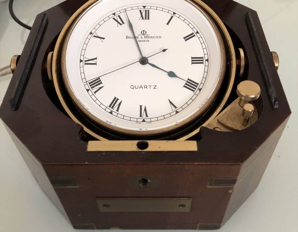 Estimation Montre, horloge: Horloge du bureau Baume & Mercier