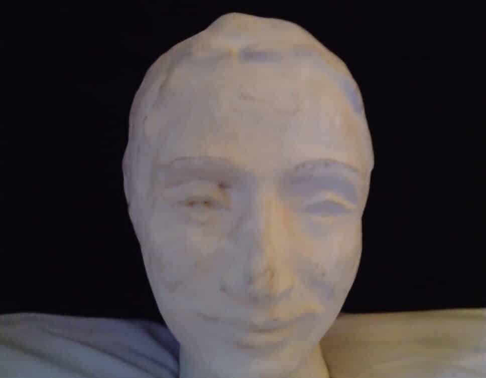 : Sculpture tête