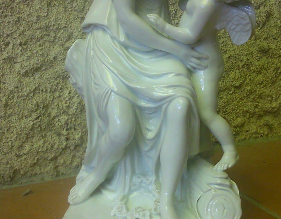 : statue mere et angelot