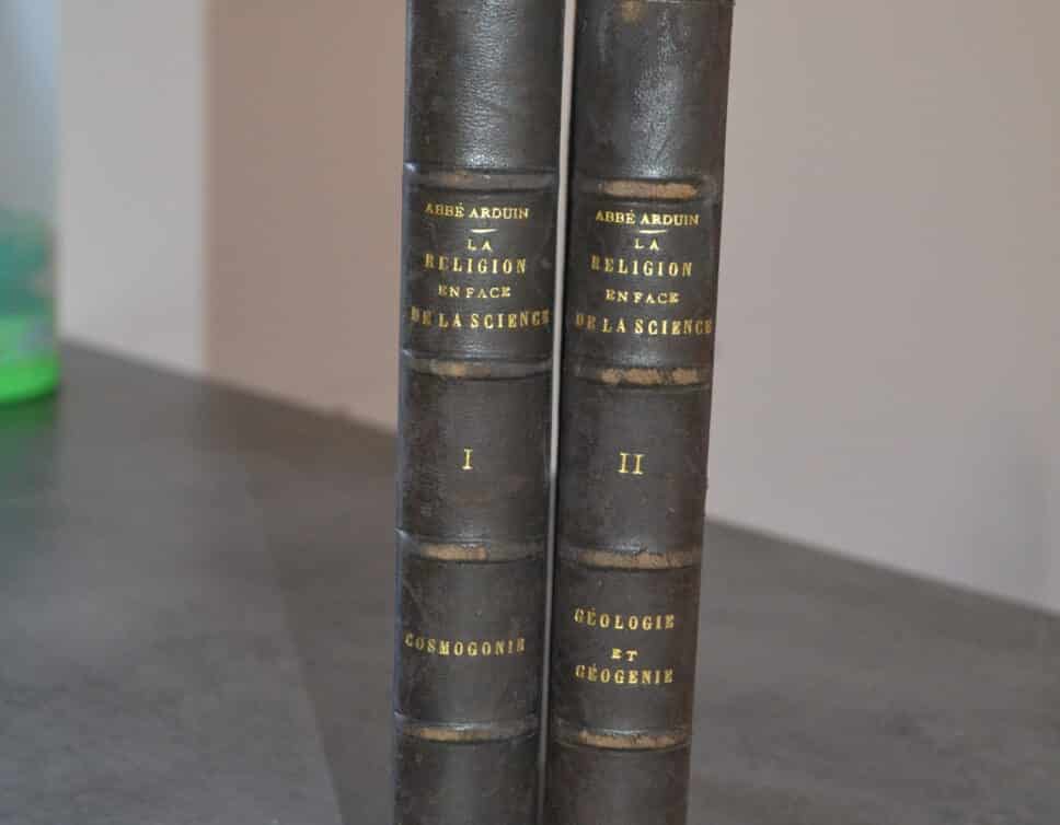Estimation Livre, manuscrit: Livres la religion en face de la scienne 1877 et 1879