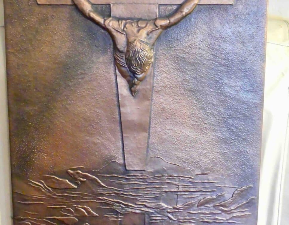 Christ en croix S. Dali