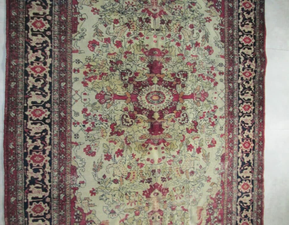 tapis oriental 120 x 95 cm