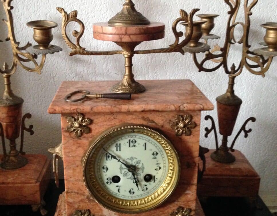 Estimation Montre, horloge: pendule cheminée