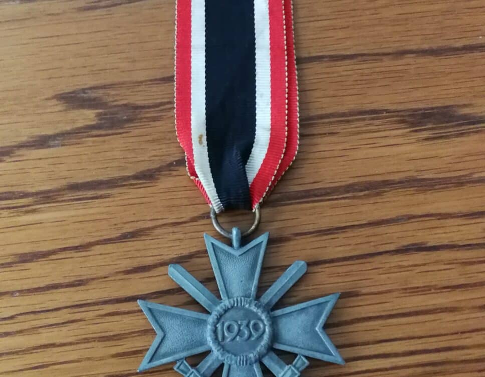 Médaille allemande croix de fer avec glaive