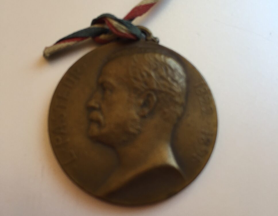 Médaille centenaire naissance L.Pasteur 1822-1922