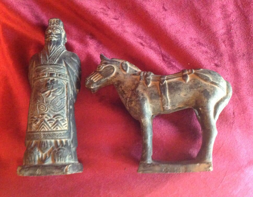 Deux Statues chinoises anciennes
