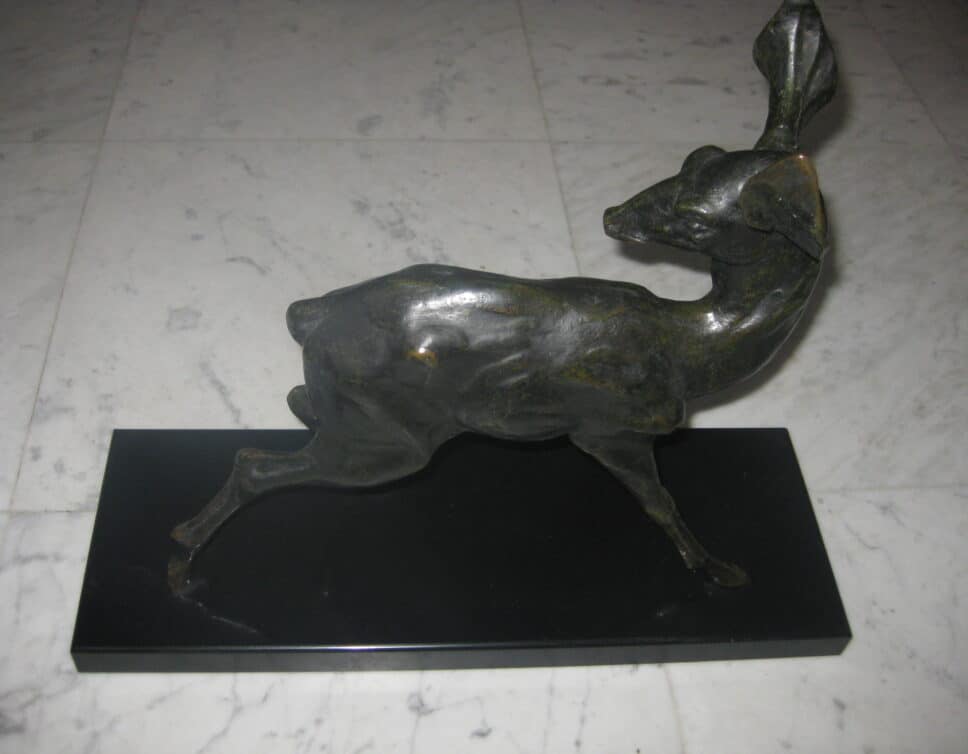 : Bronze animalier biche signée Schovv