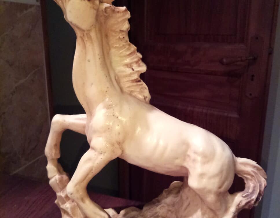 : statuette cheval