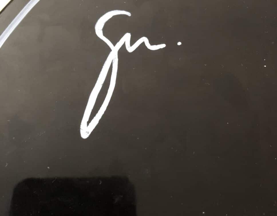 Guitare classique avec autographe de Shawn Mendes